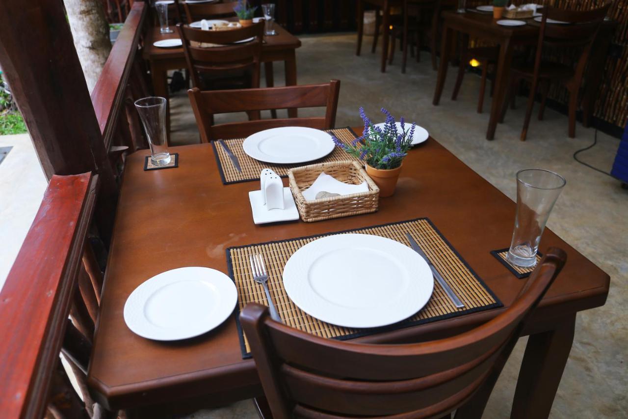 Click Hiriketiya Hotel Dikwella Kültér fotó
