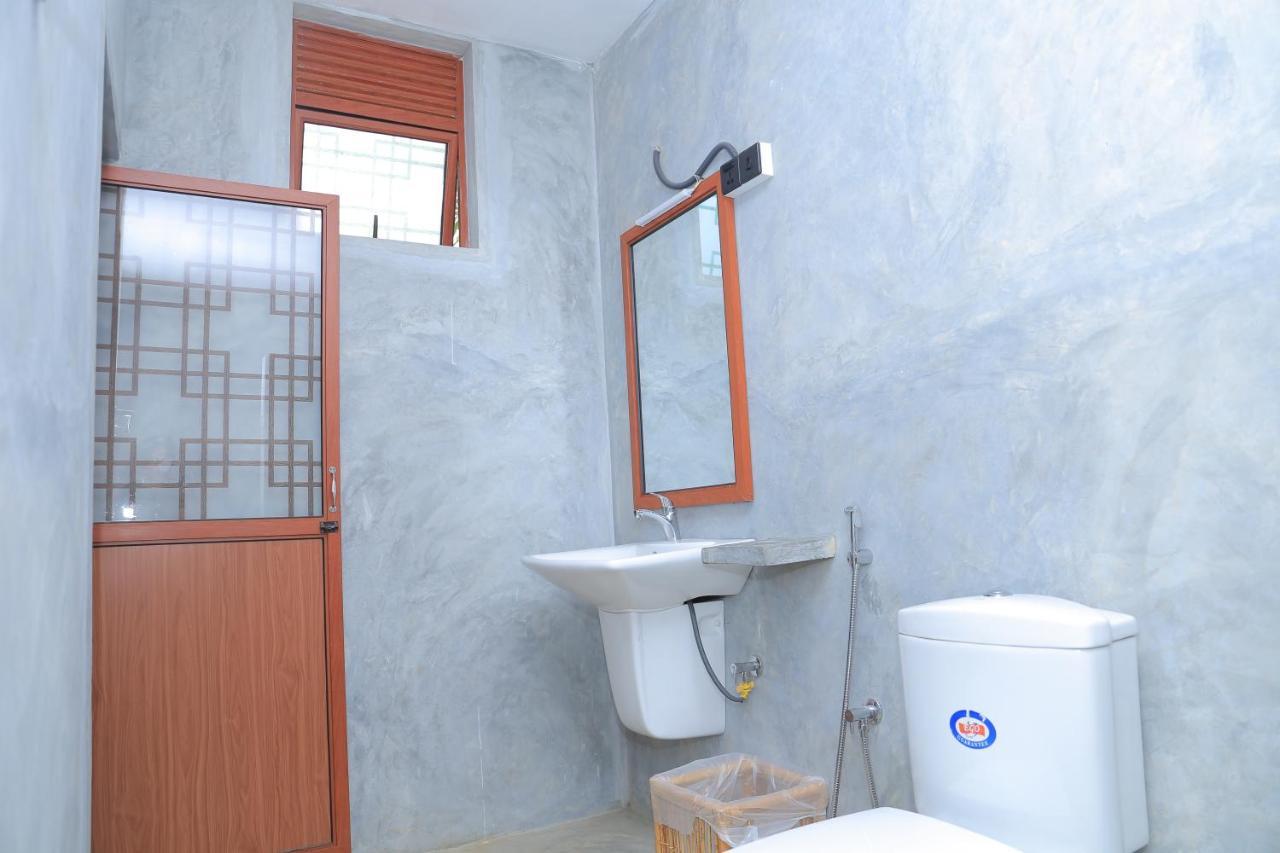 Click Hiriketiya Hotel Dikwella Kültér fotó