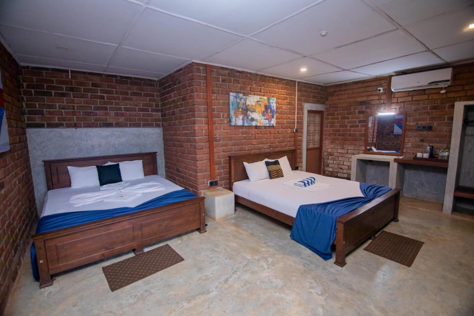 Click Hiriketiya Hotel Dikwella Kültér fotó