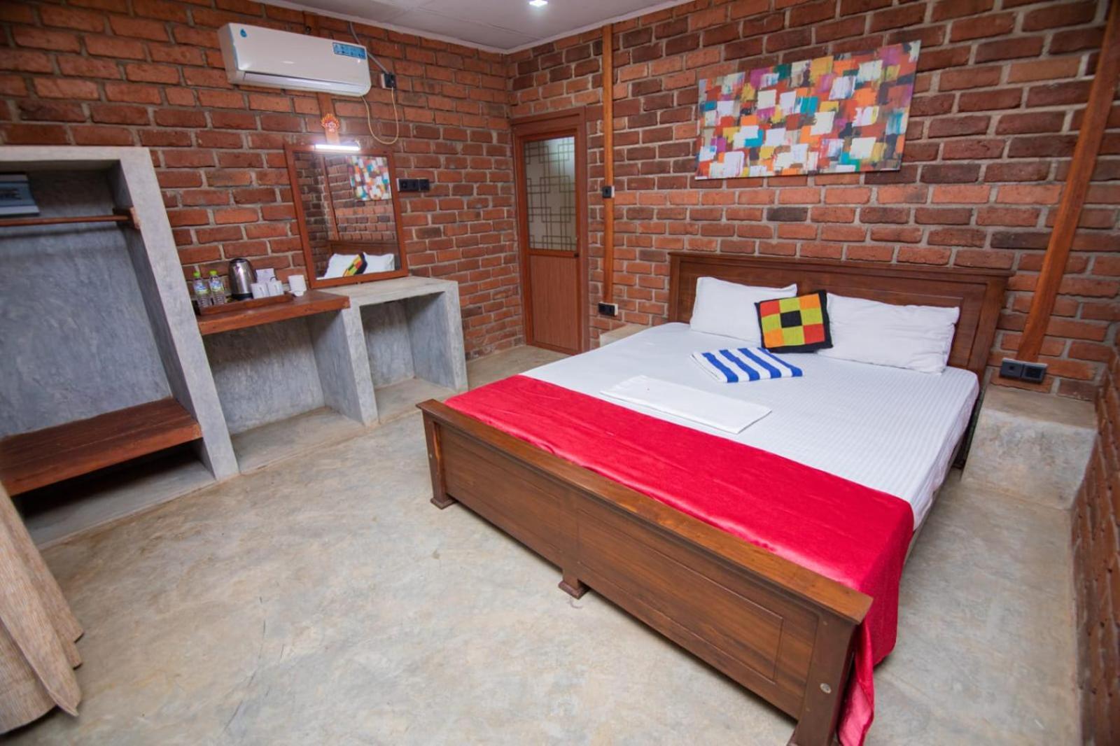 Click Hiriketiya Hotel Dikwella Kültér fotó