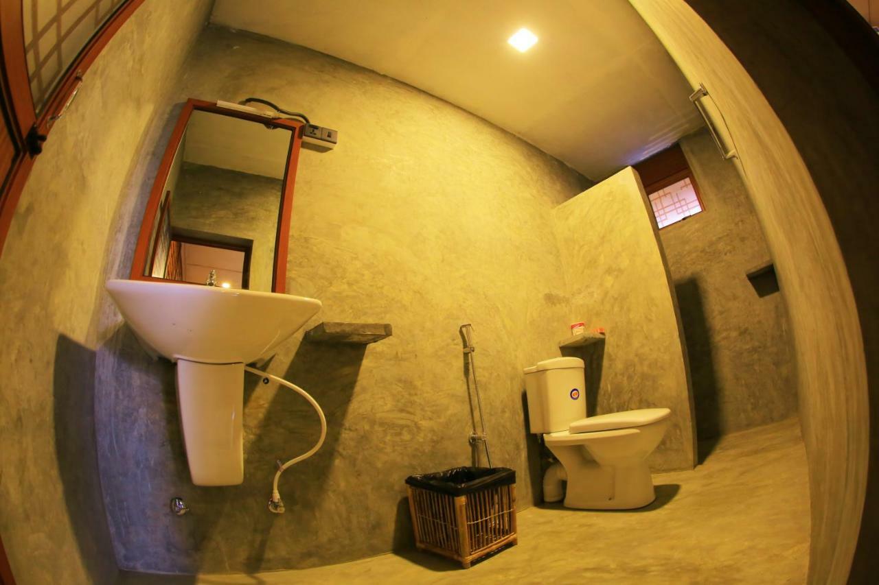 Click Hiriketiya Hotel Dikwella Kültér fotó